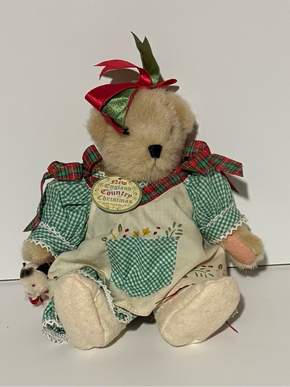 Muffy VanderBear “New England Country Christmas” Bear